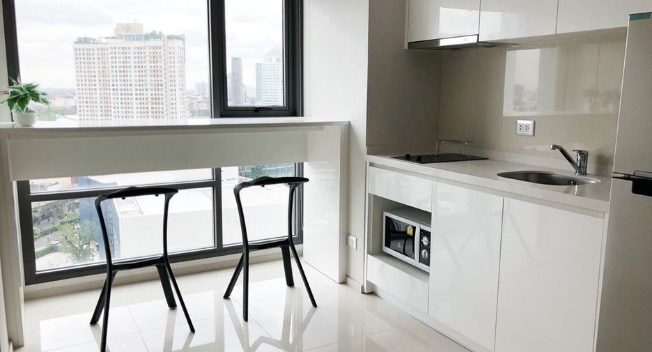 Condo en alquiler de 1 habitaciones en Khlong Toei, Bangkok