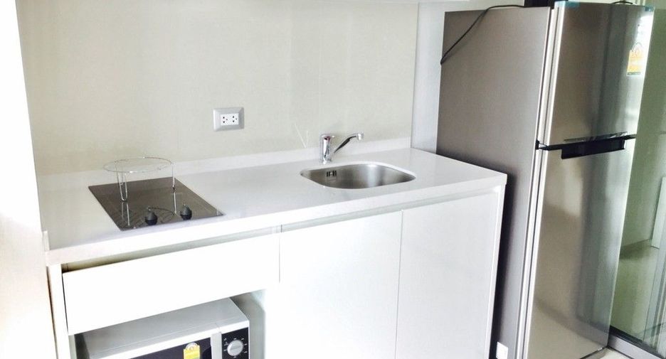 Condo en alquiler de 1 habitaciones en Khlong Toei, Bangkok