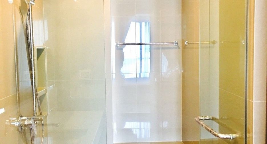 Condo en alquiler de 1 habitaciones en Khlong Toei, Bangkok