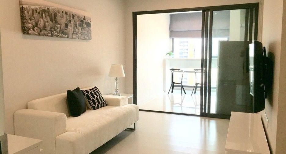 Condo en alquiler de 1 habitaciones en Khlong Toei, Bangkok