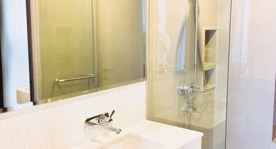 Condo en alquiler de 1 habitaciones en Khlong Toei, Bangkok