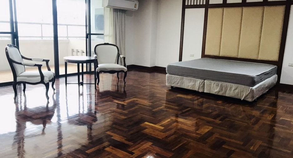 Condo en alquiler de 4 habitaciones en Khlong Toei, Bangkok