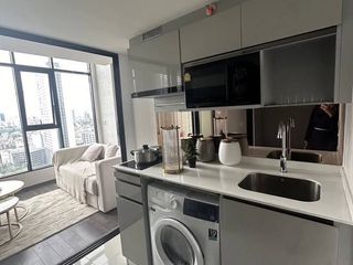 For rent 2 bedrooms condo in Ratchathewi, Bangkok