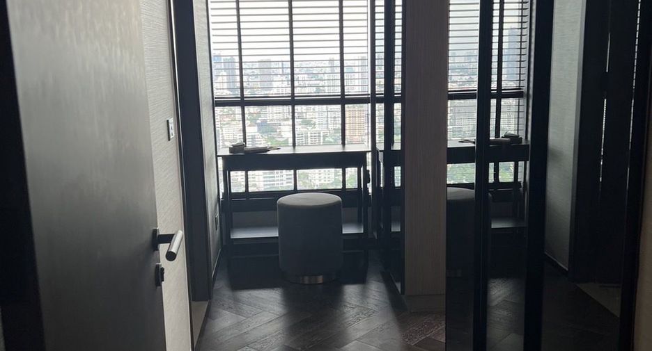 Condo en alquiler de 2 habitaciones en Khlong Toei, Bangkok