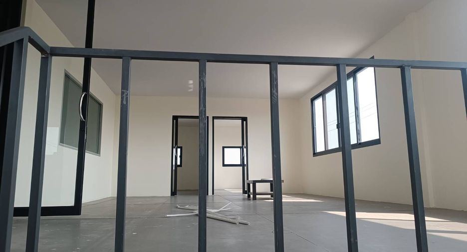 For rent 3 bedrooms office in Lat Krabang, Bangkok