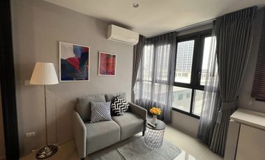 Condo en alquiler de 1 habitaciones en Huai Khwang, Bangkok