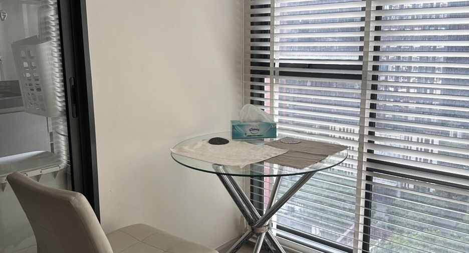 Condo en alquiler de estudio en Huai Khwang, Bangkok