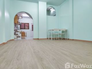 For rent 3 bedrooms townhouse in Bang Na, Bangkok