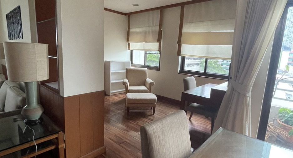 For rent 3 bedrooms apartment in Sathon, Bangkok