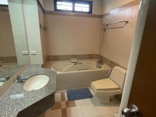 For rent 3 bedrooms apartment in Sathon, Bangkok