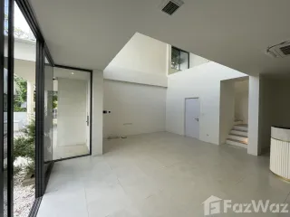For rent 3 bedrooms townhouse in Don Mueang, Bangkok
