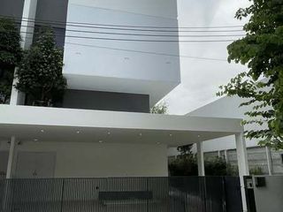 For rent 3 bedrooms townhouse in Don Mueang, Bangkok