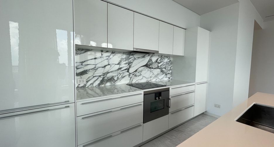 For rent 2 bedrooms condo in Bang Kho Laem, Bangkok