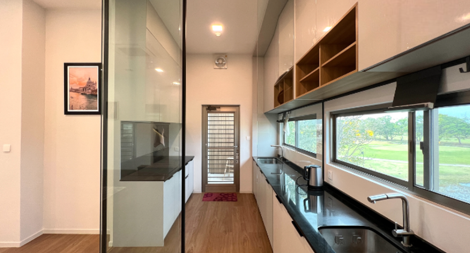 For rent 3 ベッドルーム house in Saphan Sung, Bangkok