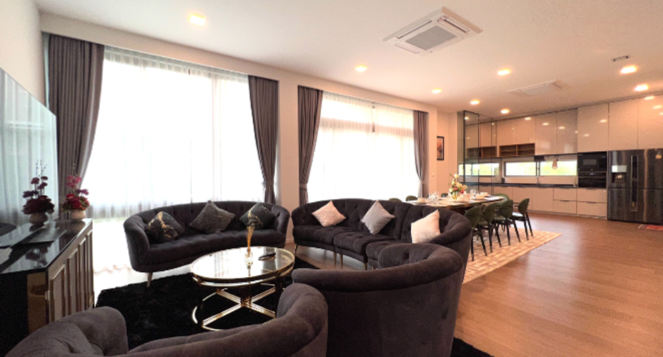 For rent 3 ベッドルーム house in Saphan Sung, Bangkok