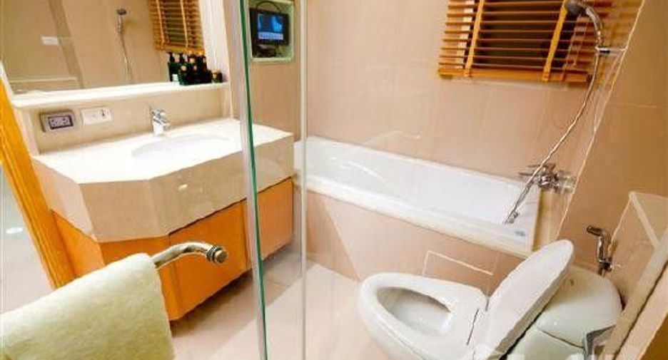For rent 1 bed condo in Watthana, Bangkok