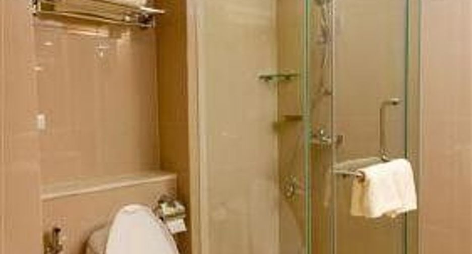 For rent 1 bed condo in Watthana, Bangkok