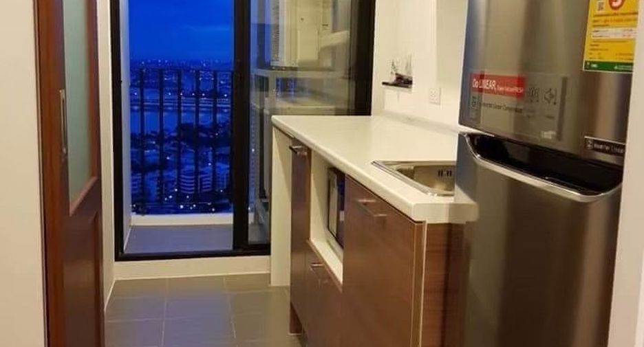 Condo en alquiler de 2 habitaciones en Bang Sue, Bangkok