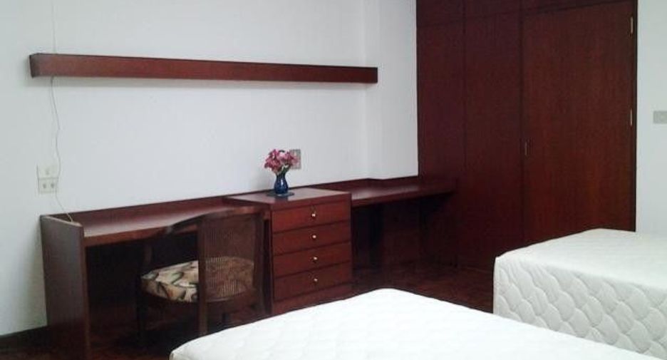 For rent 3 ベッドルーム condo in Watthana, Bangkok