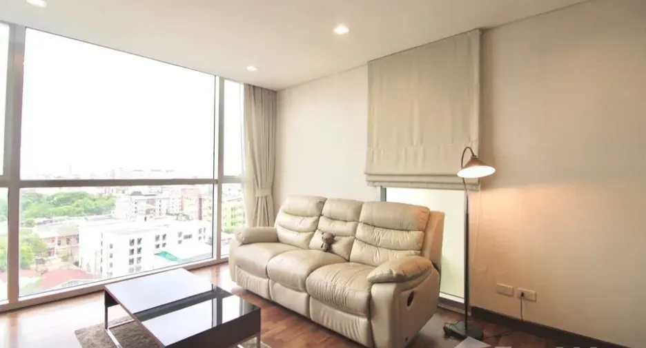 For rent 2 bedrooms condo in Khlong Toei, Bangkok