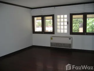 出租 3 卧室 独立屋 在 Watthana, 曼谷