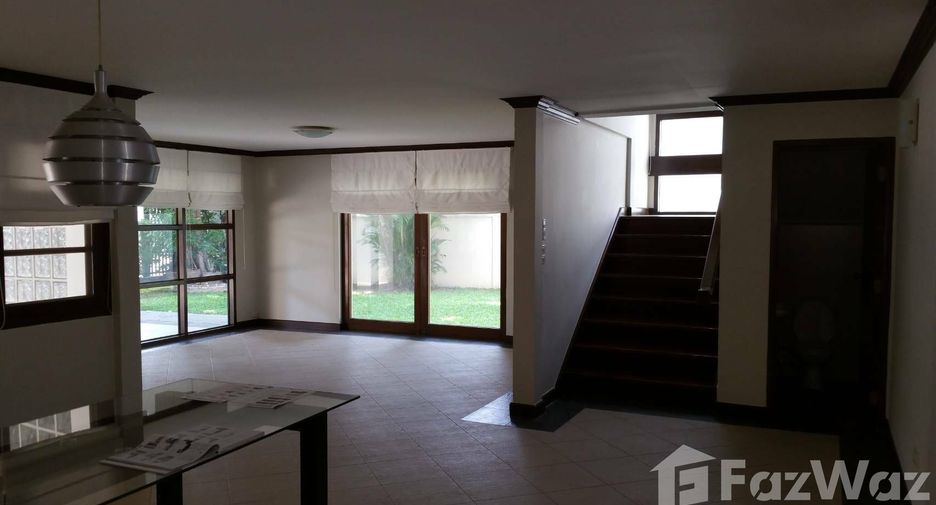 Haus zur Miete mit 3 Zimmer in Watthana, Bangkok