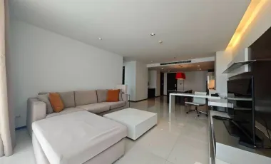 For rent 2 bedrooms condo in Sathon, Bangkok