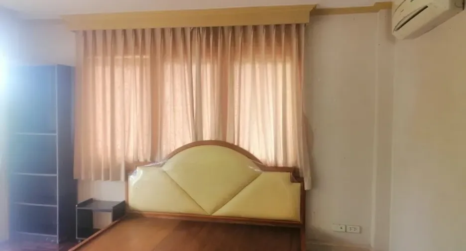 For rent 4 bedrooms house in Prawet, Bangkok