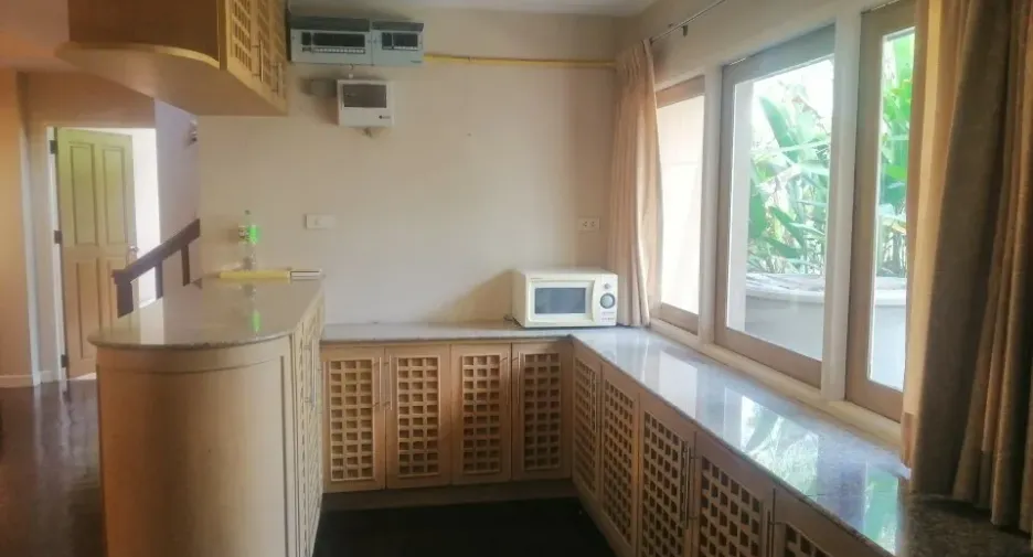 For rent 4 bedrooms house in Prawet, Bangkok