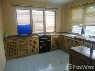 For rent 4 bedrooms house in Prawet, Bangkok
