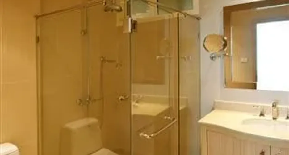 For rent 1 bed condo in Sathon, Bangkok