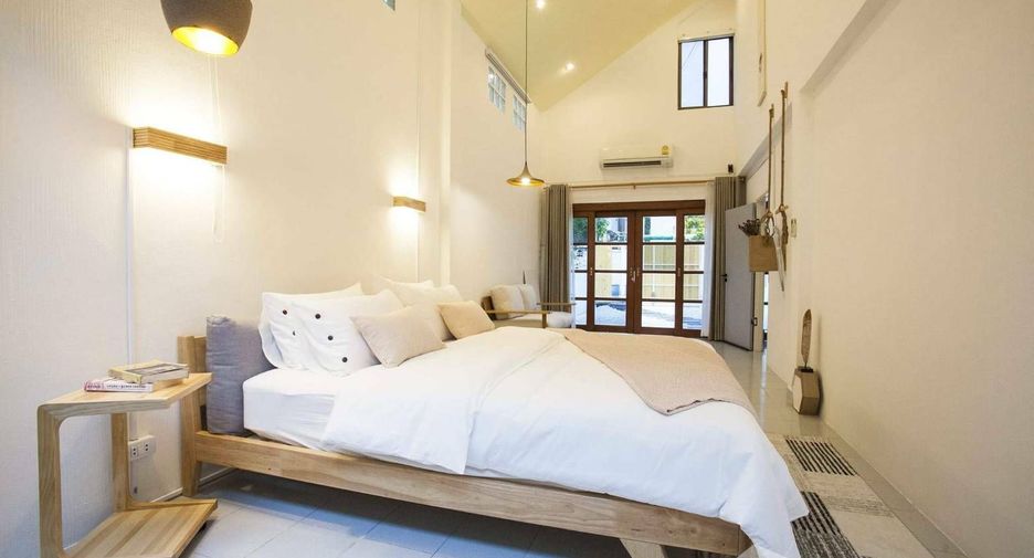 Haus zur Miete mit 4 Zimmer in Huai Khwang, Bangkok