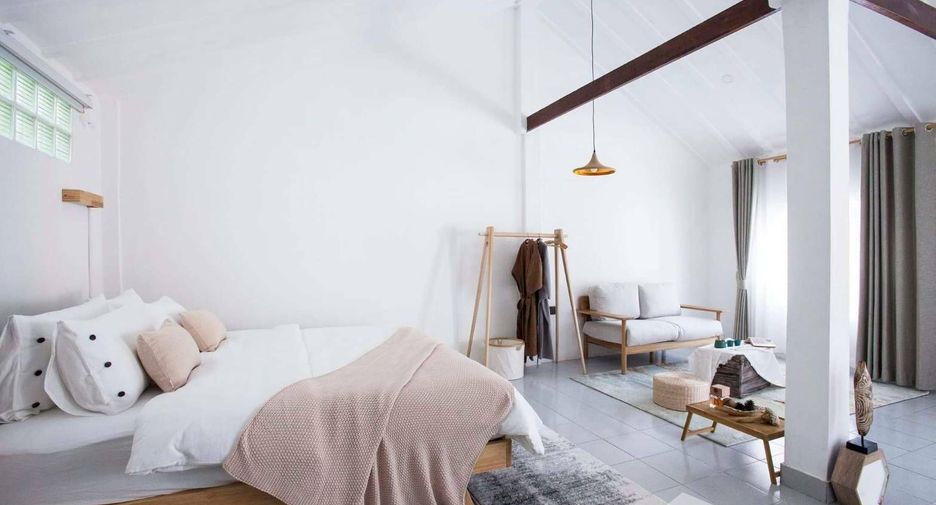 Haus zur Miete mit 4 Zimmer in Huai Khwang, Bangkok