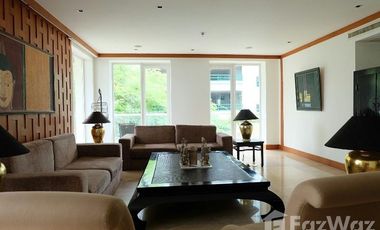 For rent 3 bedrooms condo in Sathon, Bangkok