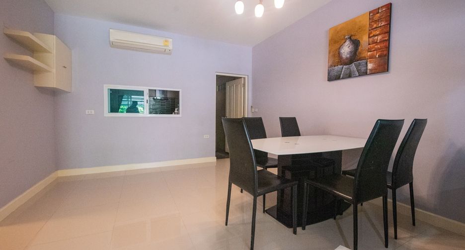For rent 3 bedrooms townhouse in Prawet, Bangkok
