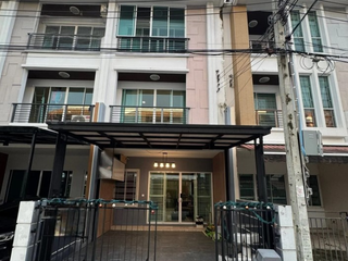 For rent 3 bedrooms townhouse in Chom Thong, Bangkok