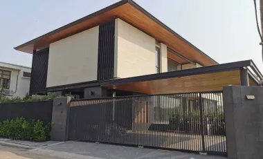 For rent 5 bedrooms house in Bang Na, Bangkok
