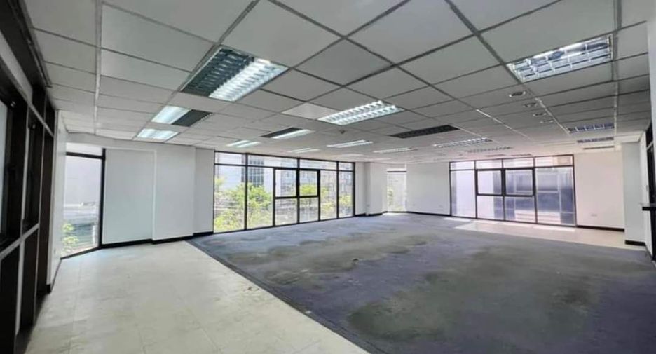 For rent office in Khlong San, Bangkok