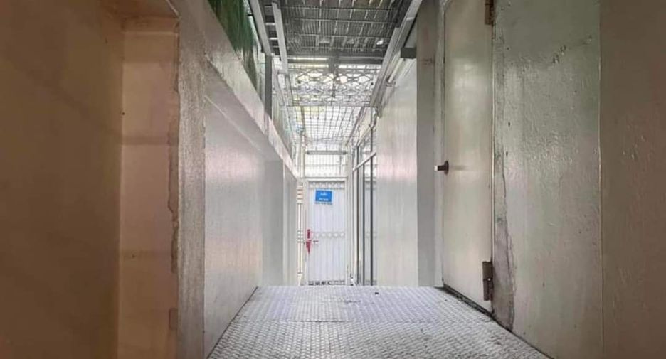For rent office in Khlong San, Bangkok