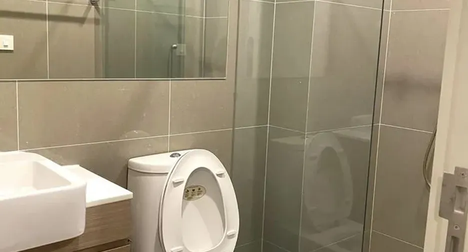 For rent 2 bedrooms condo in Huai Khwang, Bangkok