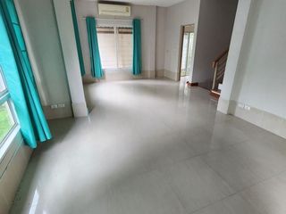 For rent 3 bedrooms house in Bang Khun Thian, Bangkok