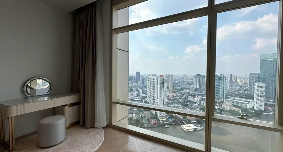 For rent 4 bedrooms condo in Bang Kho Laem, Bangkok