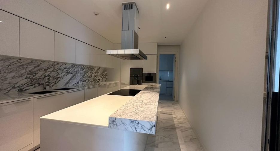 For rent 4 bedrooms condo in Bang Kho Laem, Bangkok