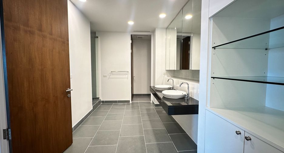 Wohnung zur Miete mit 2 Zimmer in Khlong Toei, Bangkok