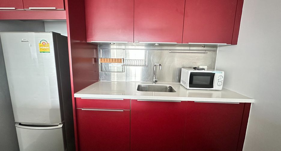 Wohnung zur Miete mit 2 Zimmer in Khlong Toei, Bangkok