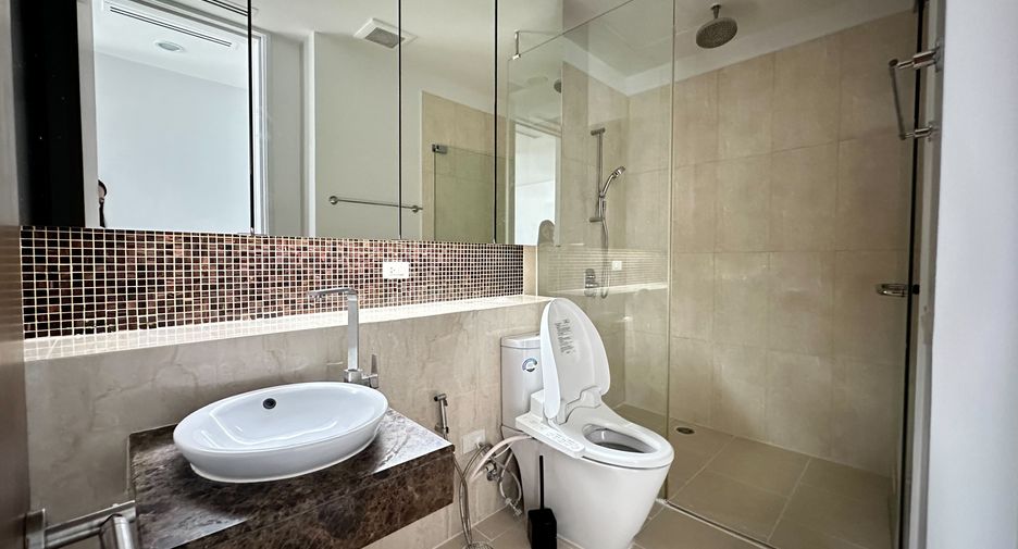 Wohnung zur Miete mit 2 Zimmer in Khlong Toei, Bangkok