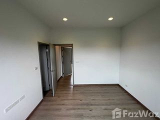 For rent 4 bedrooms townhouse in Bang Khen, Bangkok