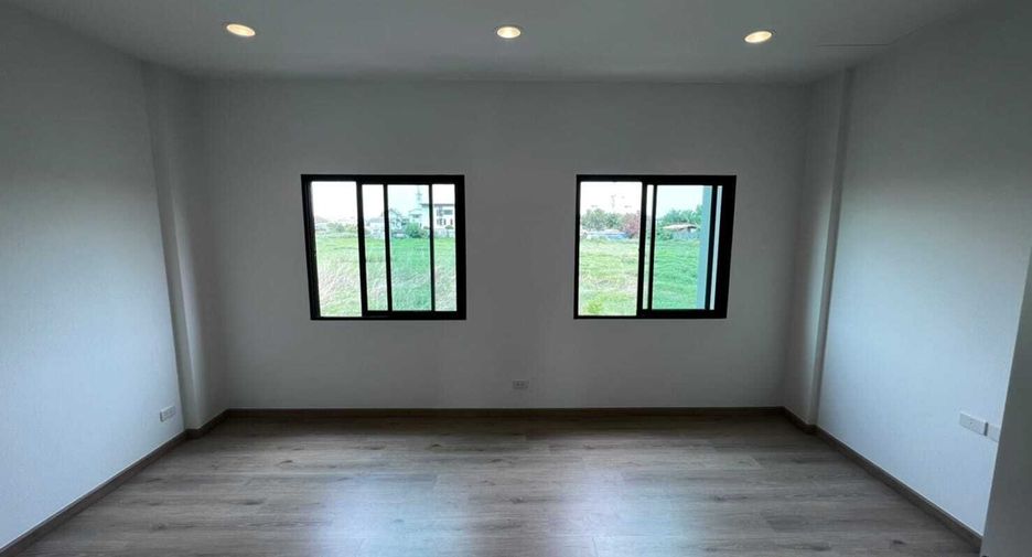 Reihenhaus zur Miete mit 4 Zimmer in Bang Khen, Bangkok