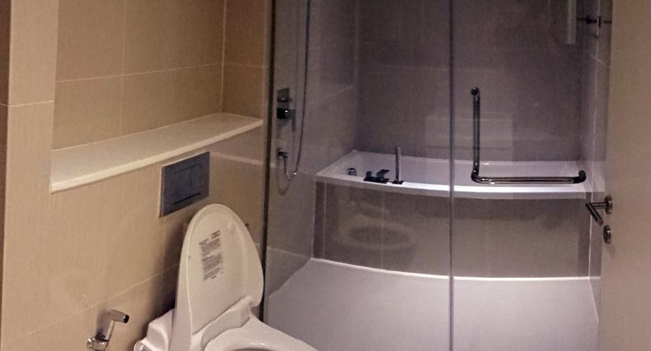 For rent 1 bed condo in Watthana, Bangkok