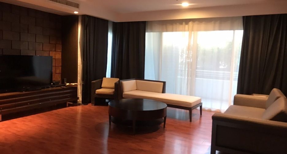For rent 3 bedrooms condo in Watthana, Bangkok